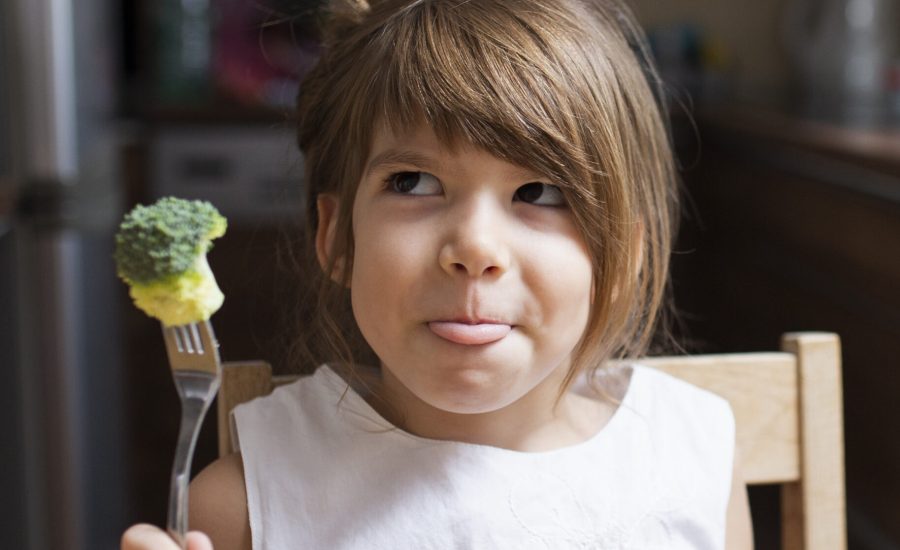 Хранене на детето: полезни навици от ранна възраст